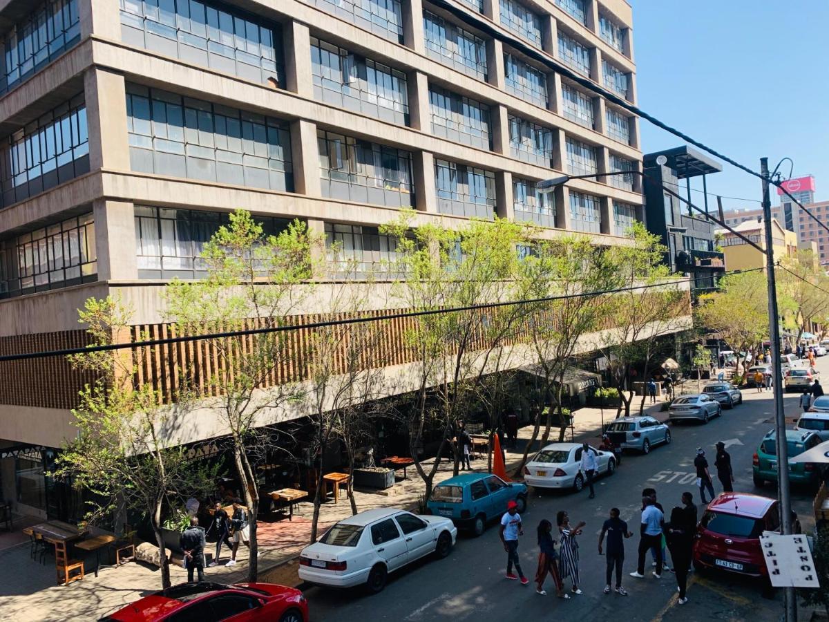 Stunning Maboneng Precinct Studio Apartment At 12 Decades Building ヨハネスブルグ エクステリア 写真